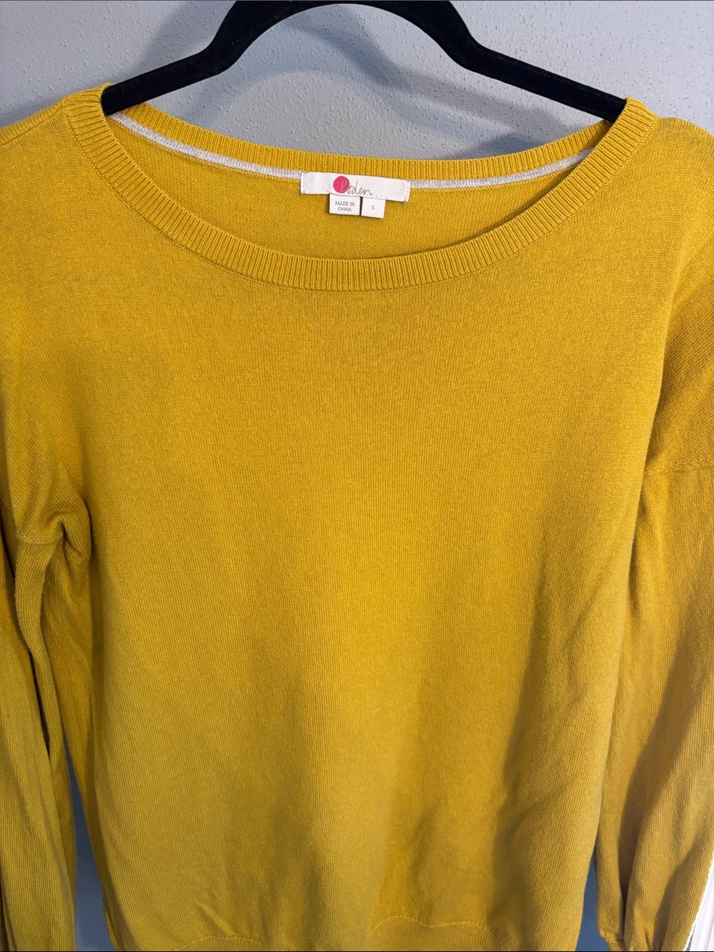 Boden Boatneck Knit Sweater in Mustard Yellow, pleated sleeves, size SM